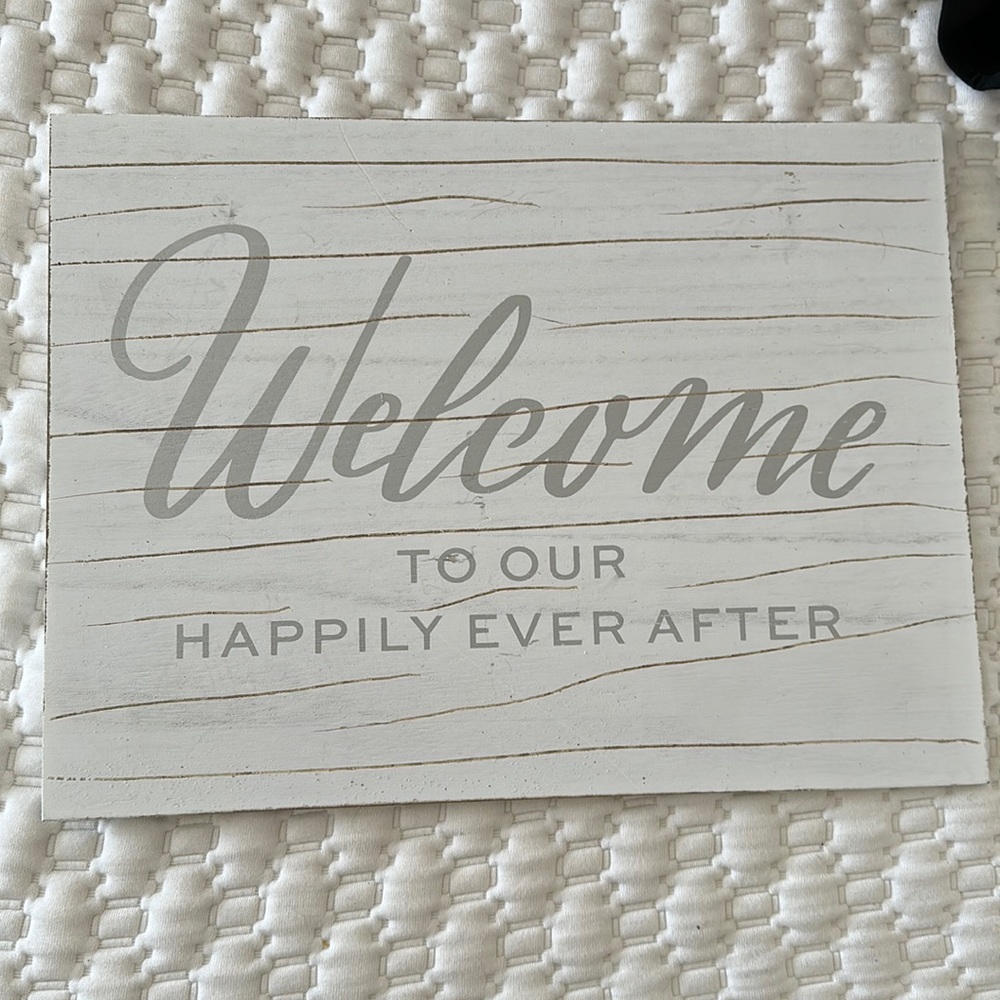 Wedding welcome sign with easel
